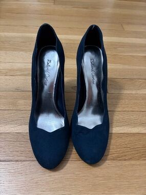 Roland Cartier Navy Suede Round Toe Stiletto Pumps